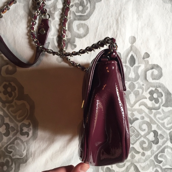 Steve Madden Patent Burgundy Crossbody Bag - Picture 3 of 16